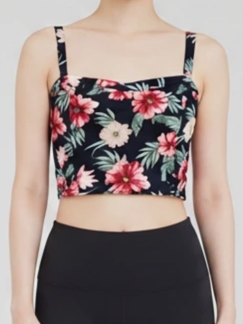 Hollister floral print‎ cropped top size Small